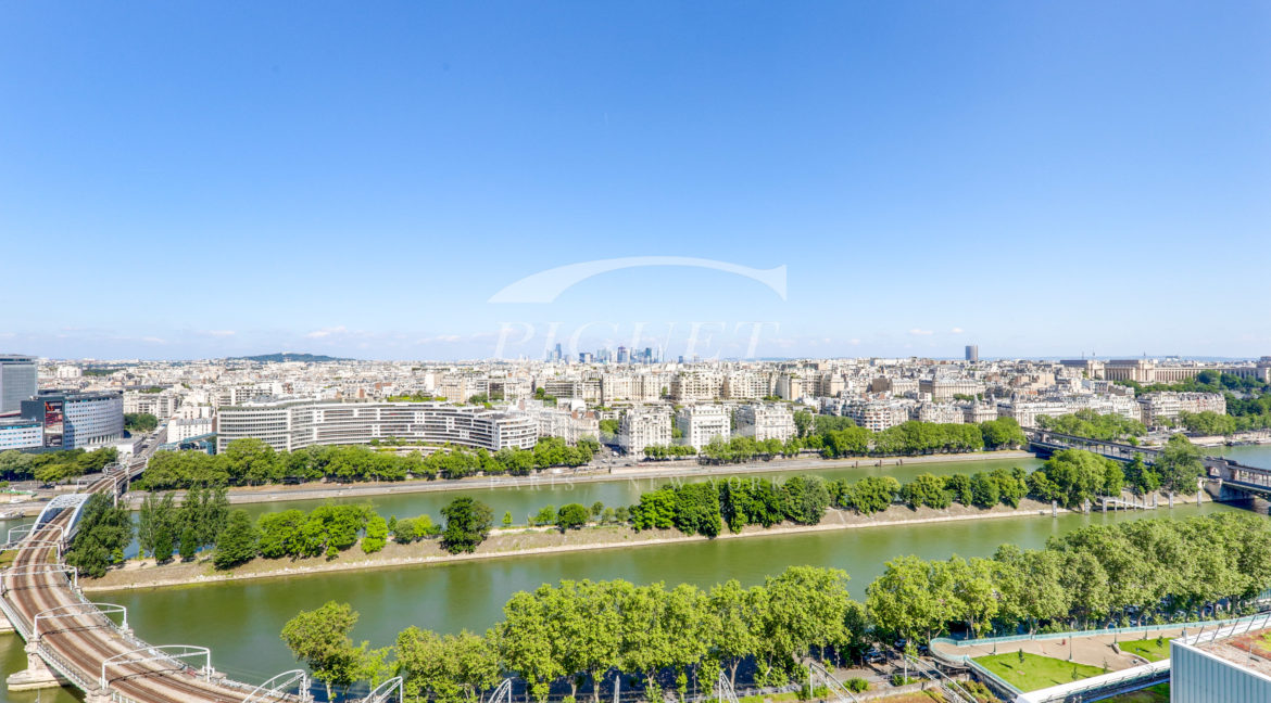 35 quai de Grenelle - 75015 Paris - 18