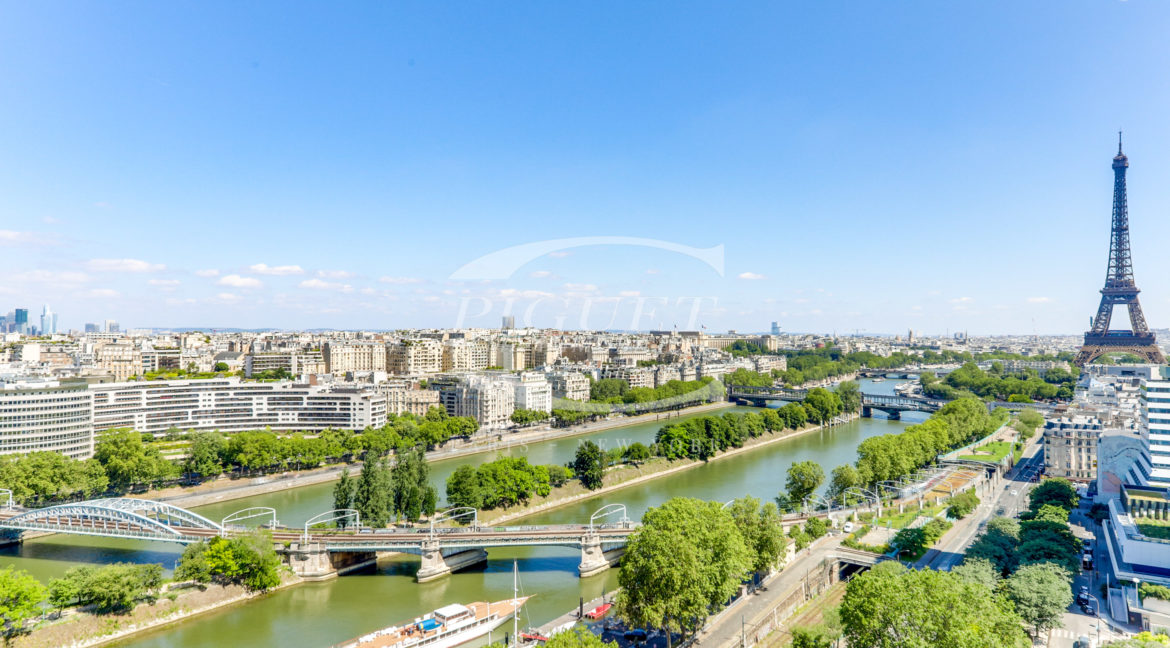 57 quai de Grenelle - 75015 Paris - 18